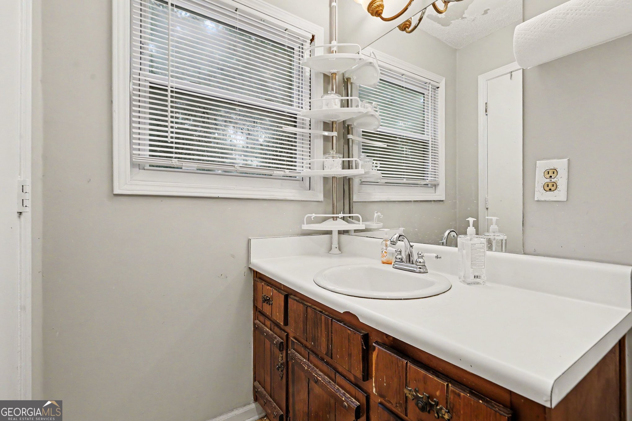 5894 Sutton Drive Property Photo 26