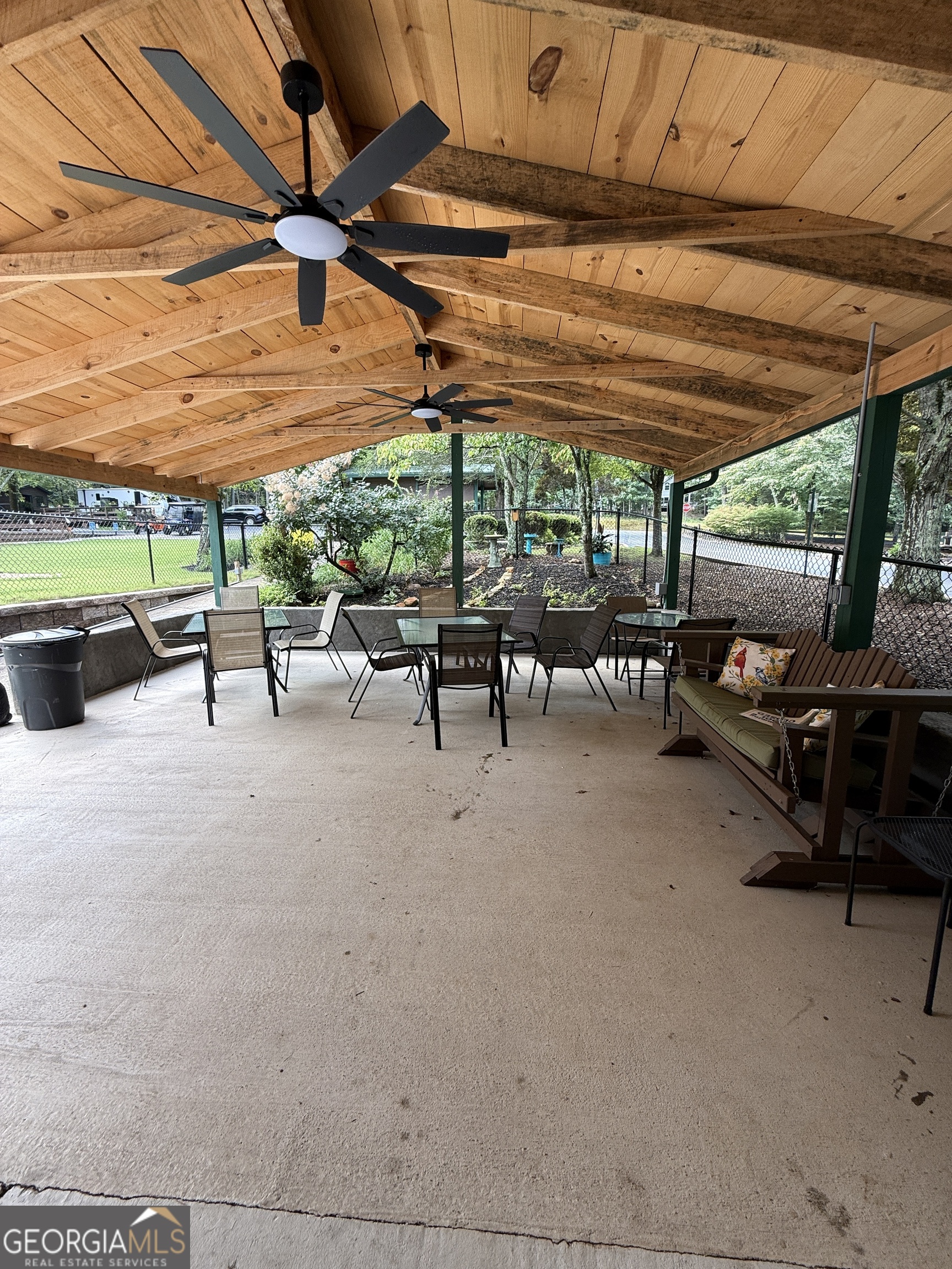 104 Bridge Loop Drive Property Photo 6