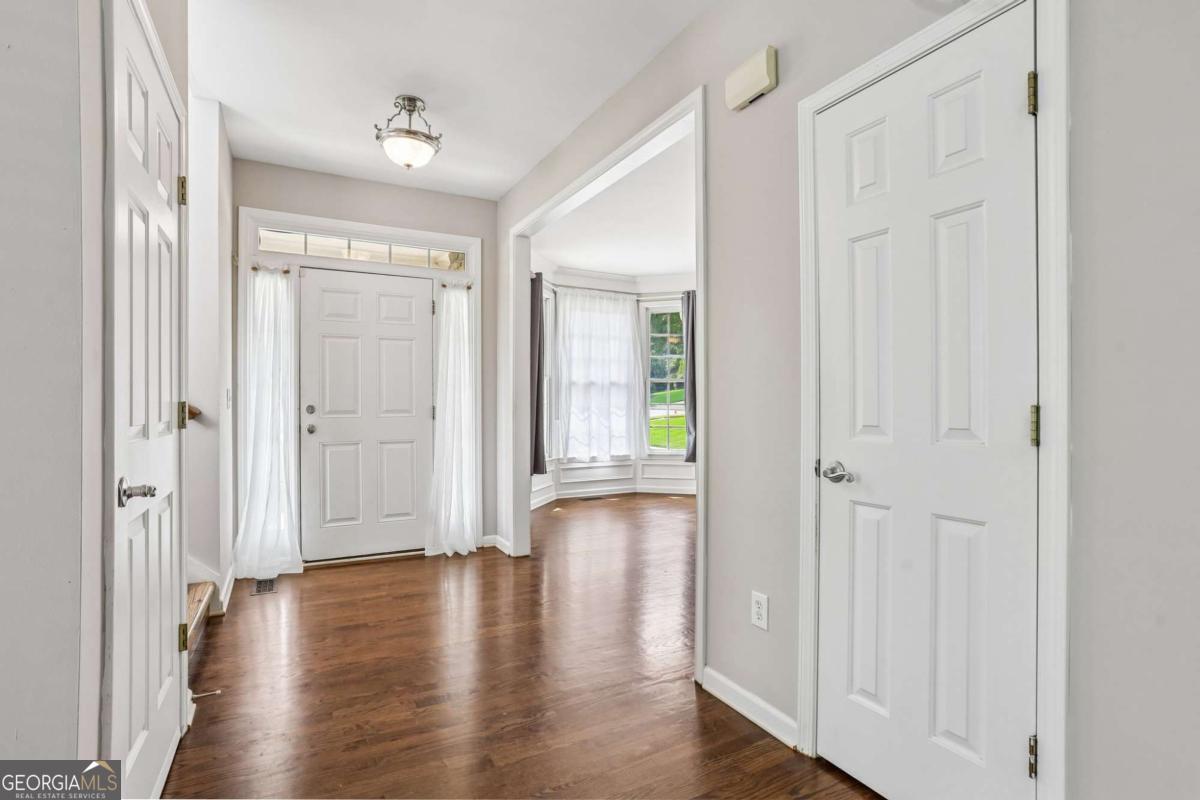 7 Adelaide Crossing Property Photo 5
