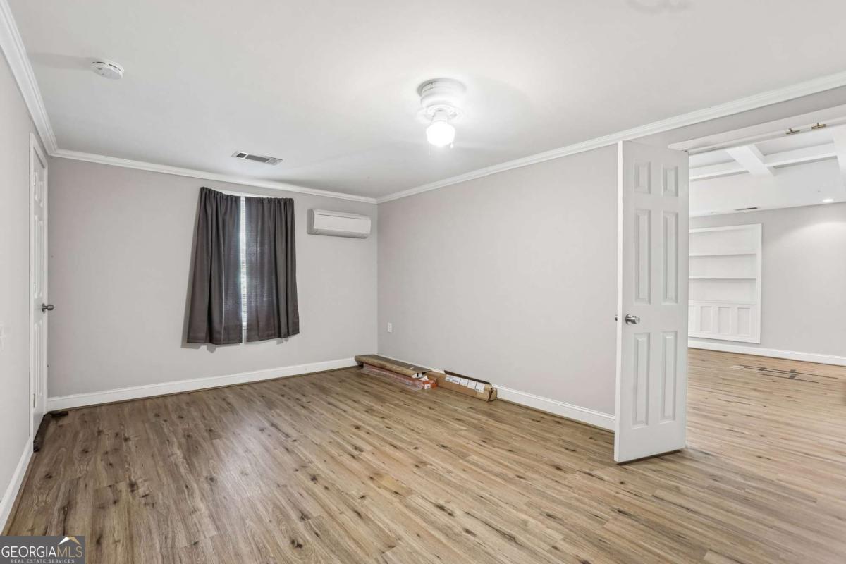7 Adelaide Crossing Property Photo 23