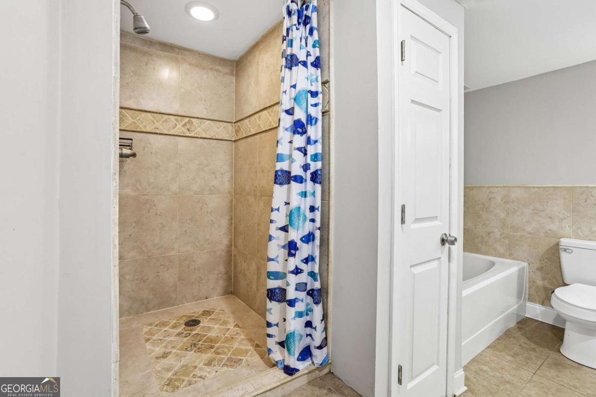 7 Adelaide Crossing Property Photo 27