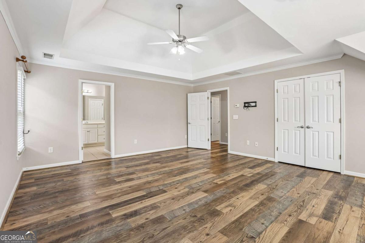 7 Adelaide Crossing Property Photo 36