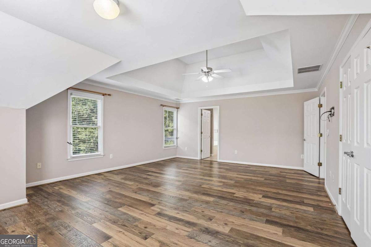 7 Adelaide Crossing Property Photo 37