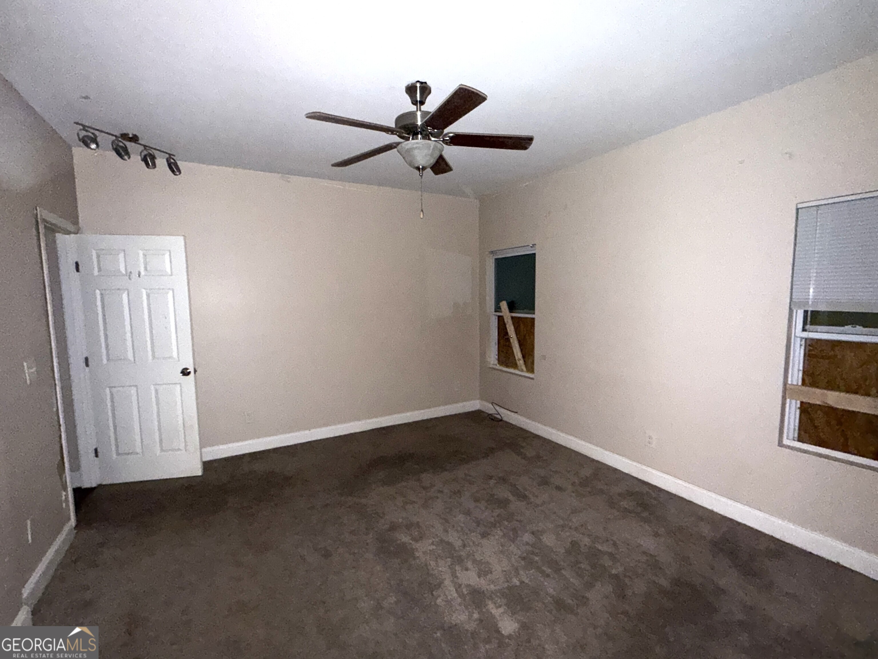 2152 Lilac Lane Property Photo 6