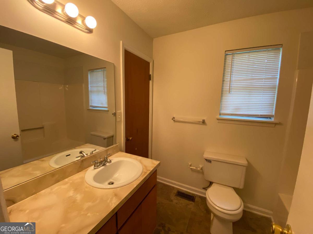 2500 Washington Street Property Photo 5