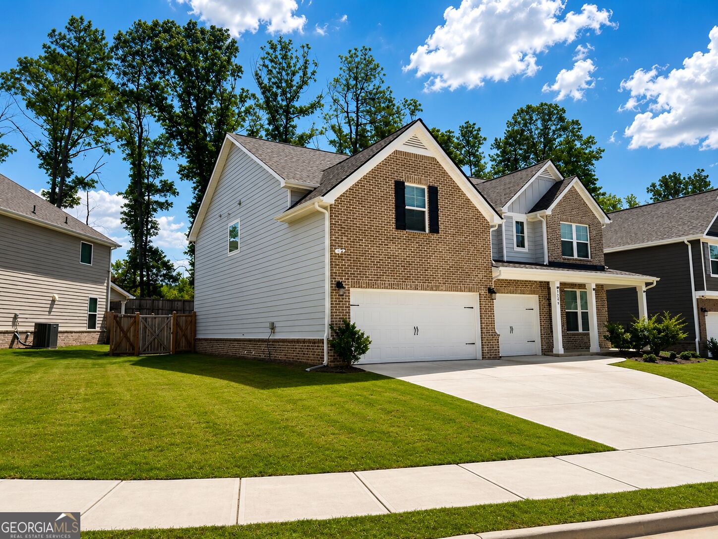 3249 Thicket Lane Property Photo 2