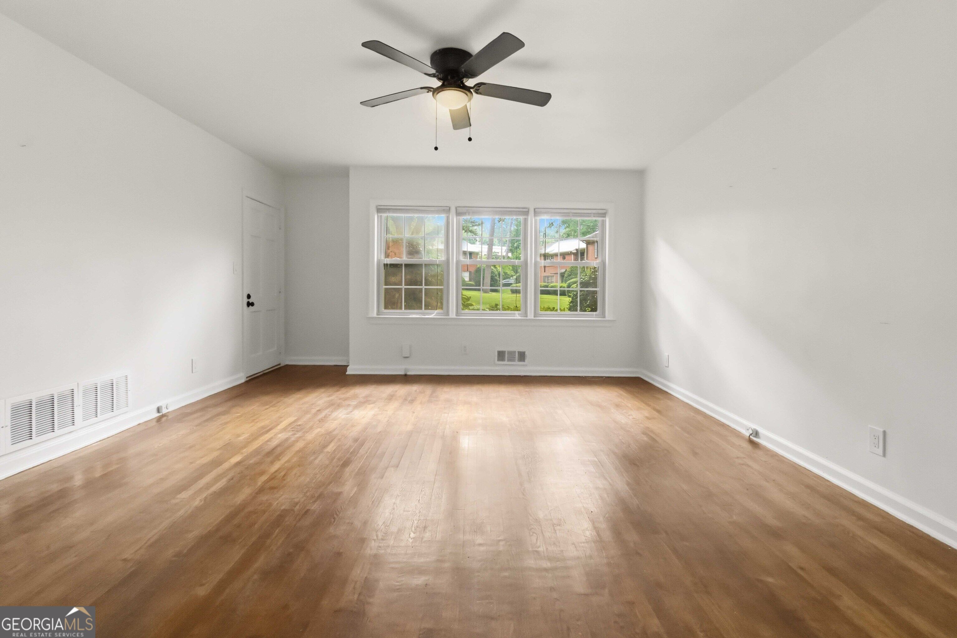 425 Lindbergh Drive # G1 Property Photo 2