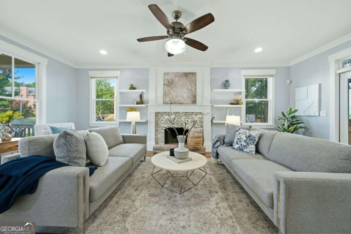 1303 Egan Way Property Photo 8