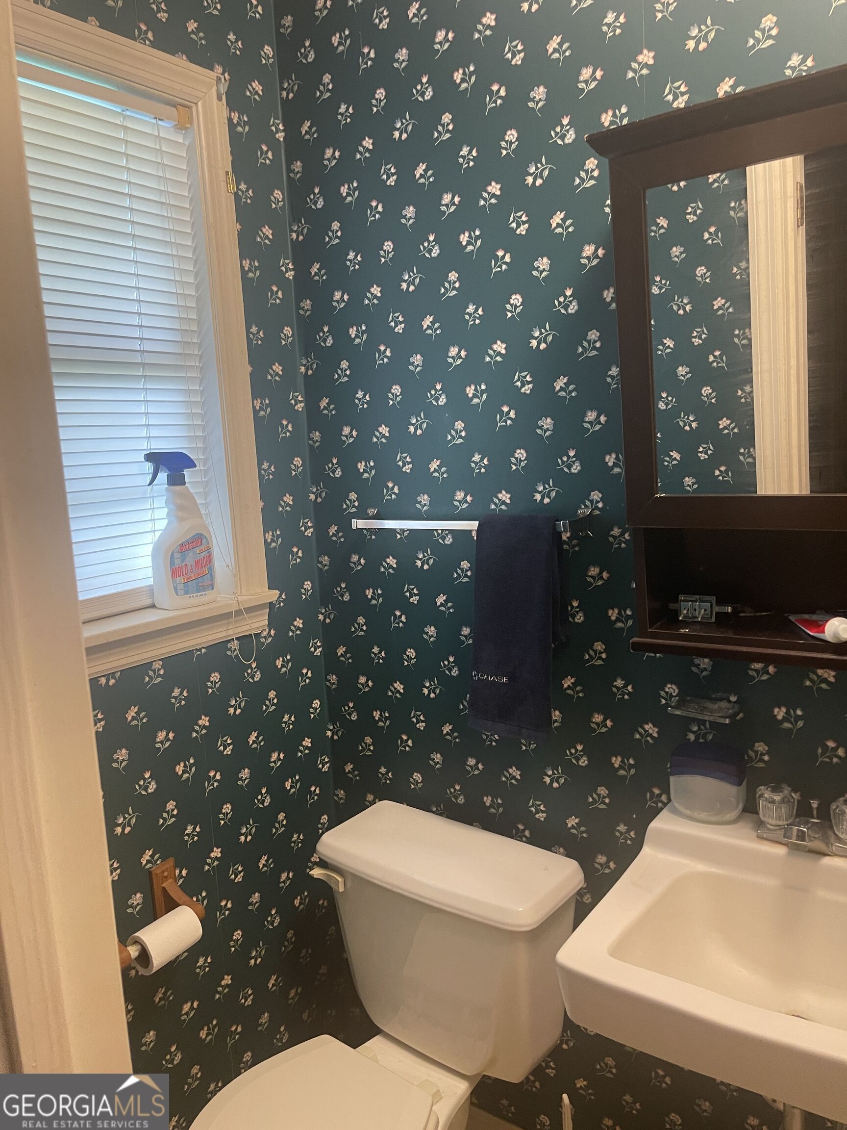 508 Ada Drive Property Photo 3
