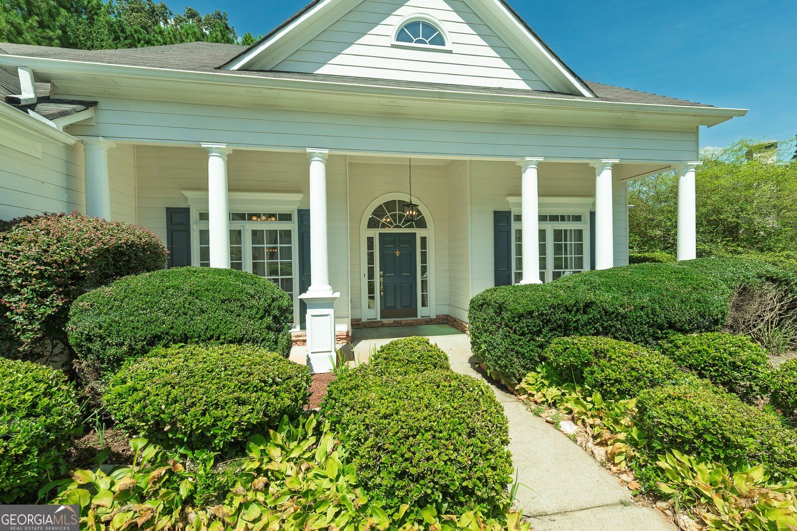 457 Crestview Drive Property Photo 3