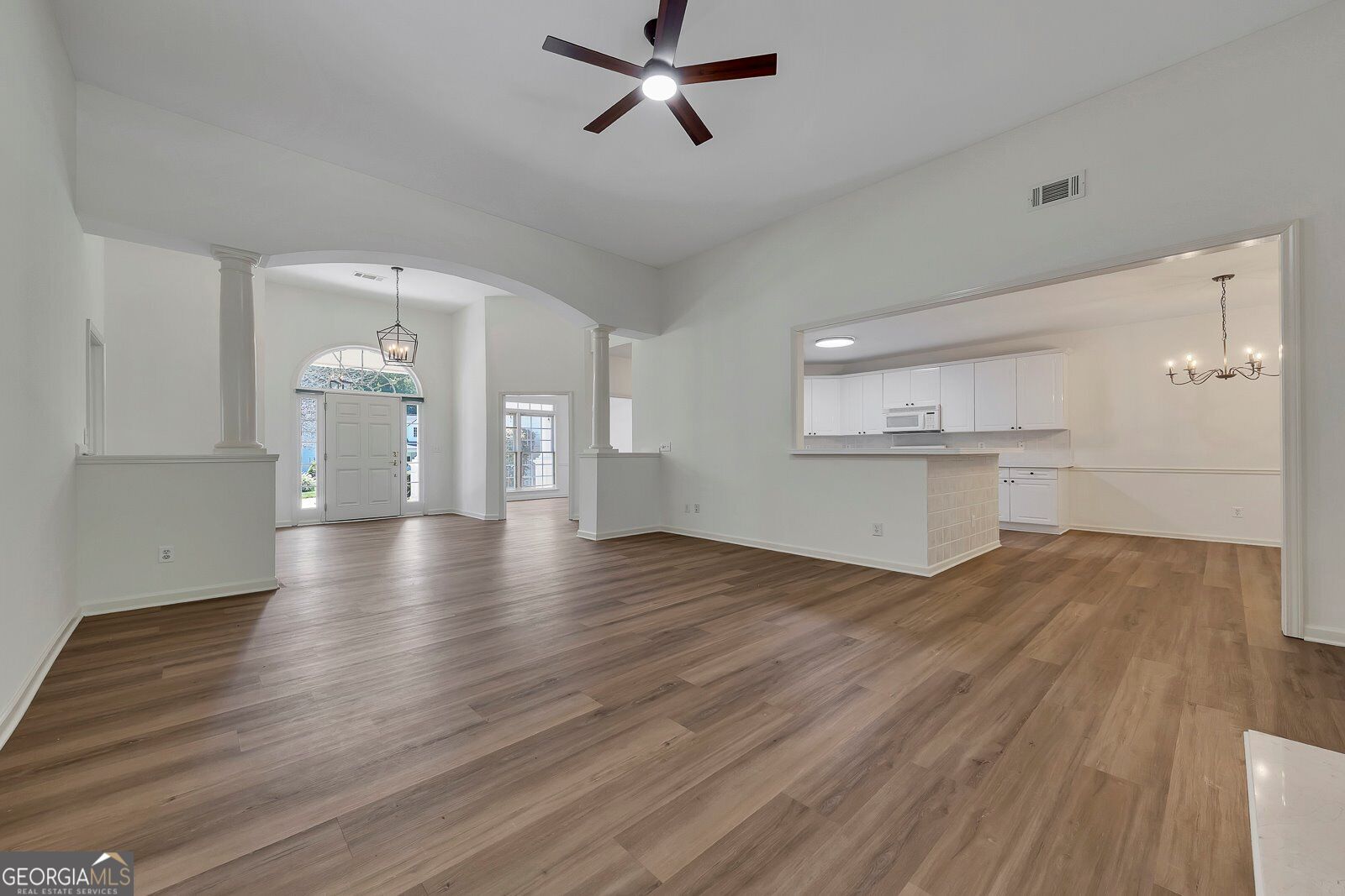457 Crestview Drive Property Photo 6