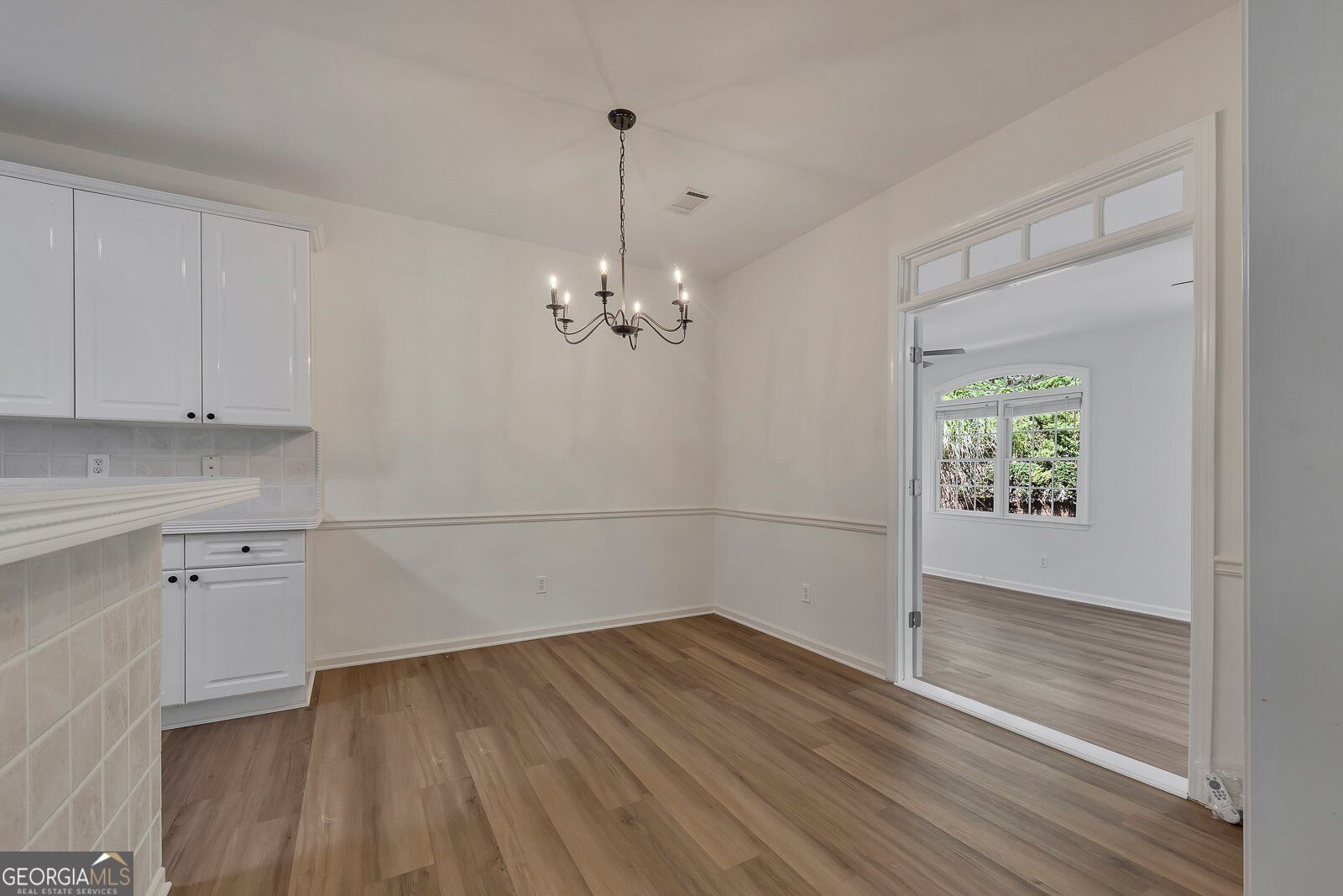457 Crestview Drive Property Photo 9