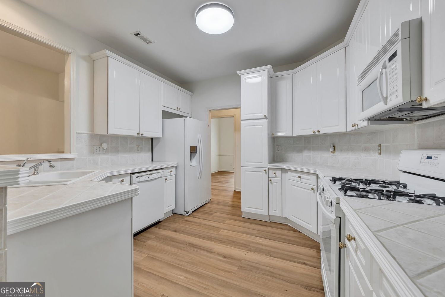 457 Crestview Drive Property Photo 14