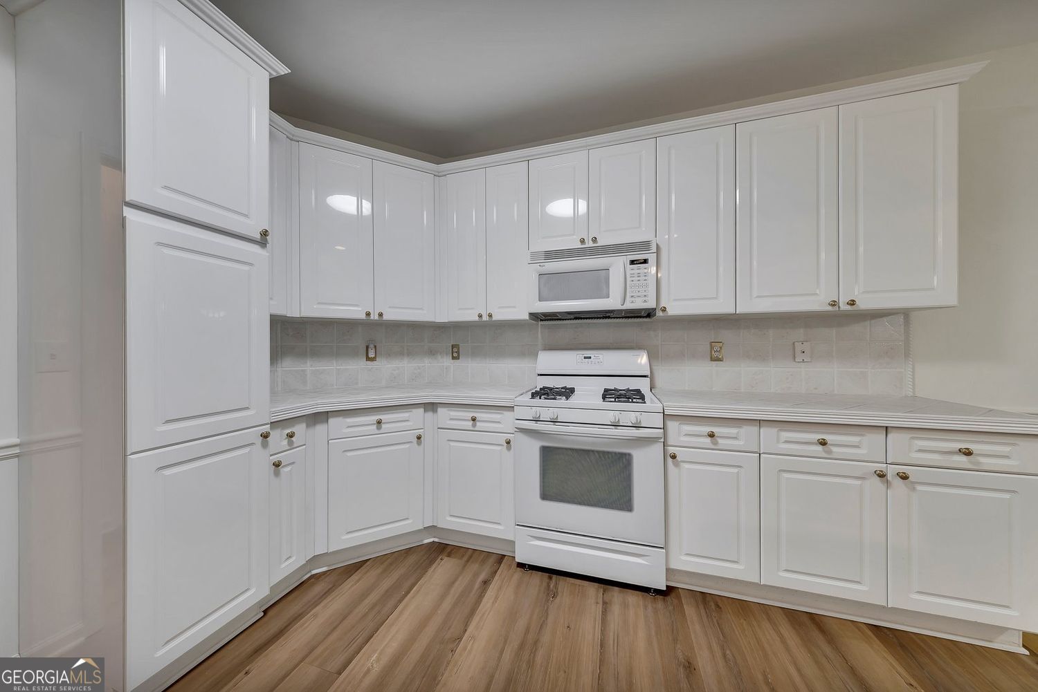 457 Crestview Drive Property Photo 16