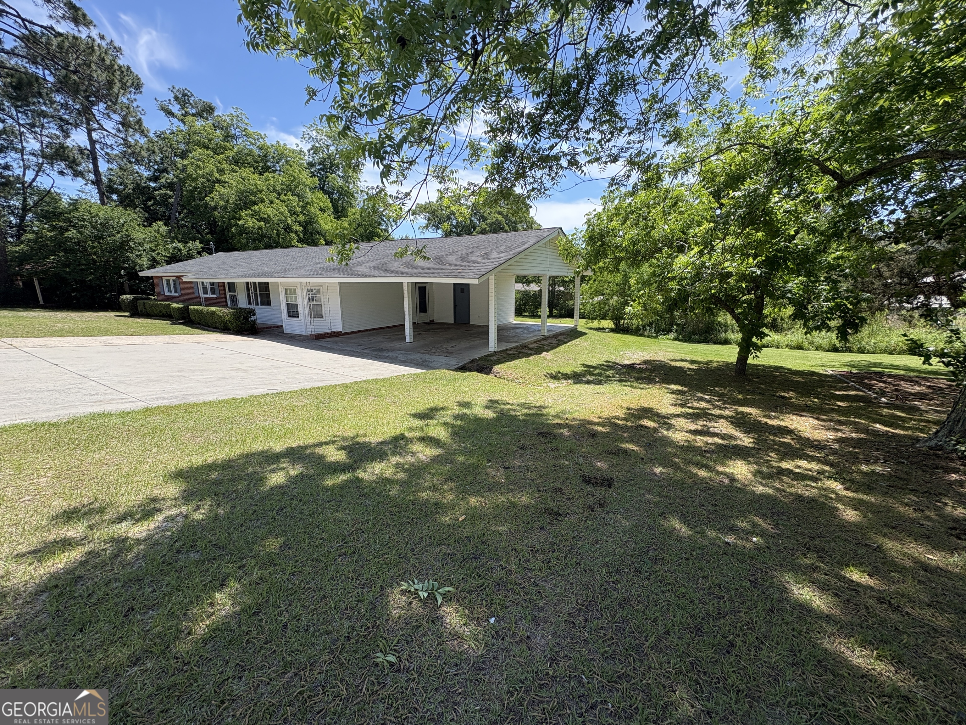 5620 Forest Avenue Property Photo 3