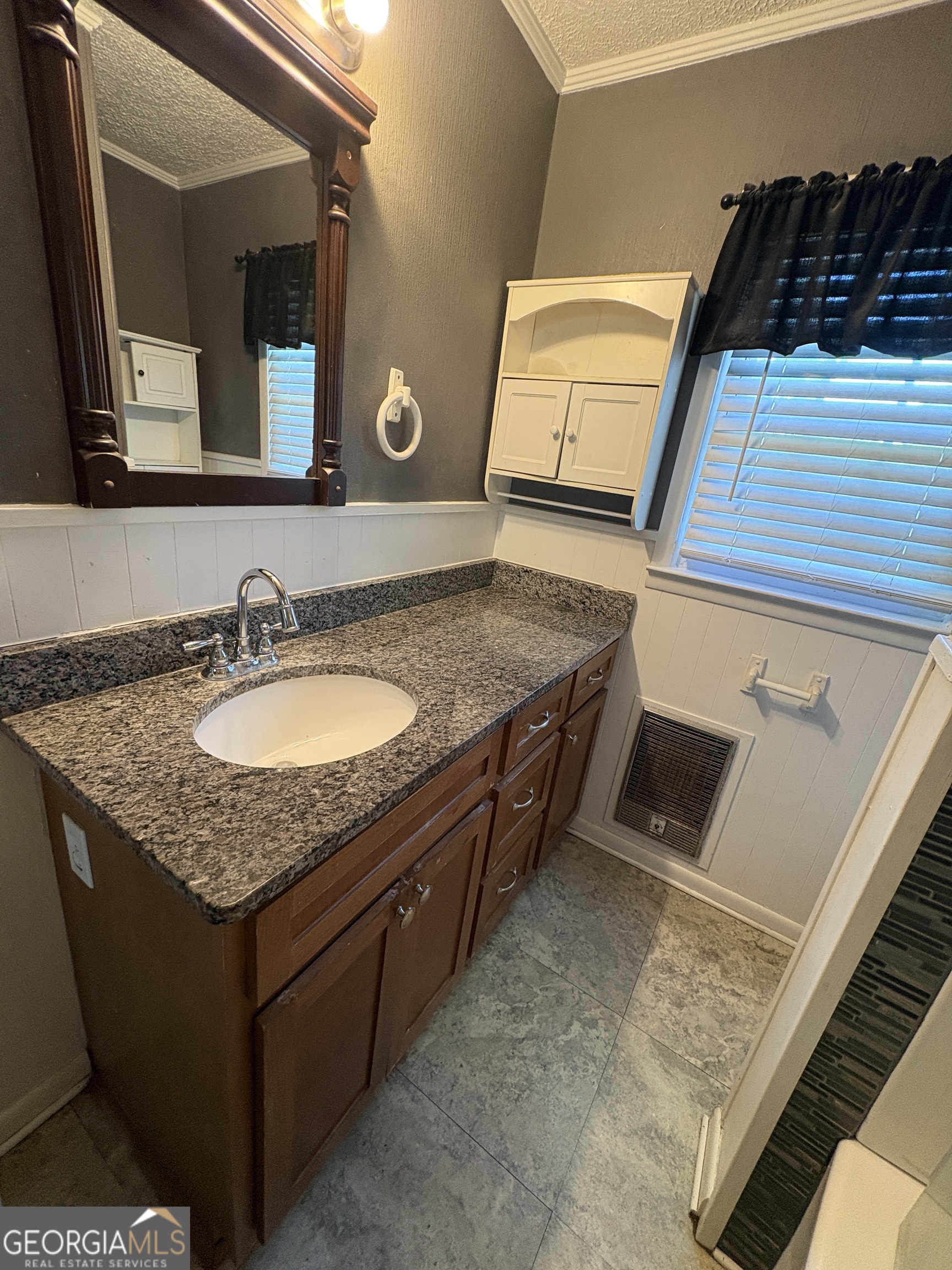 5620 Forest Avenue Property Photo 14