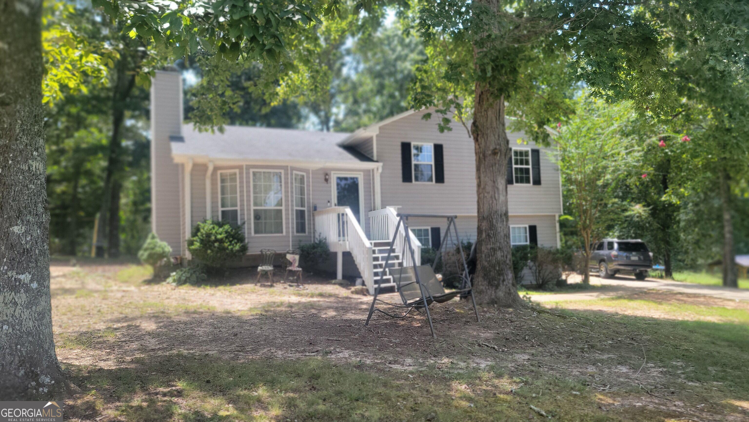 124 Taylors Lane Property Photo 2