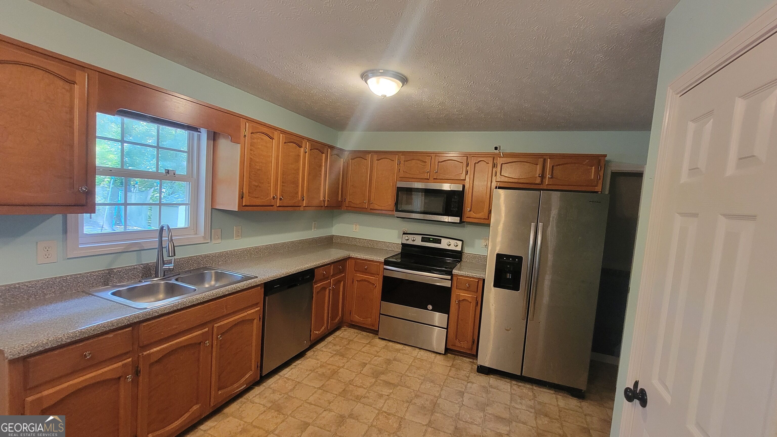 124 Taylors Lane Property Photo 7