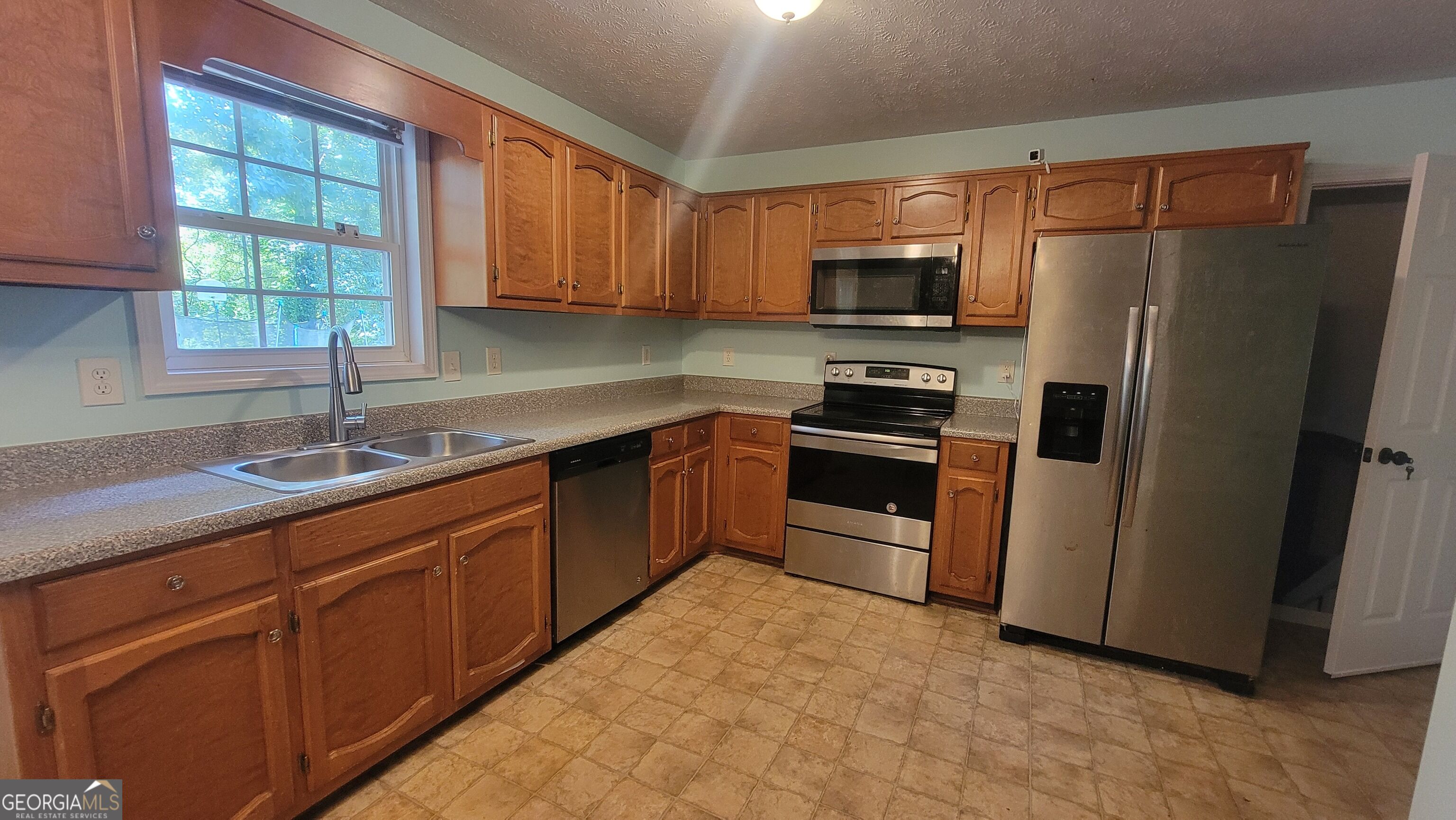 124 Taylors Lane Property Photo 8