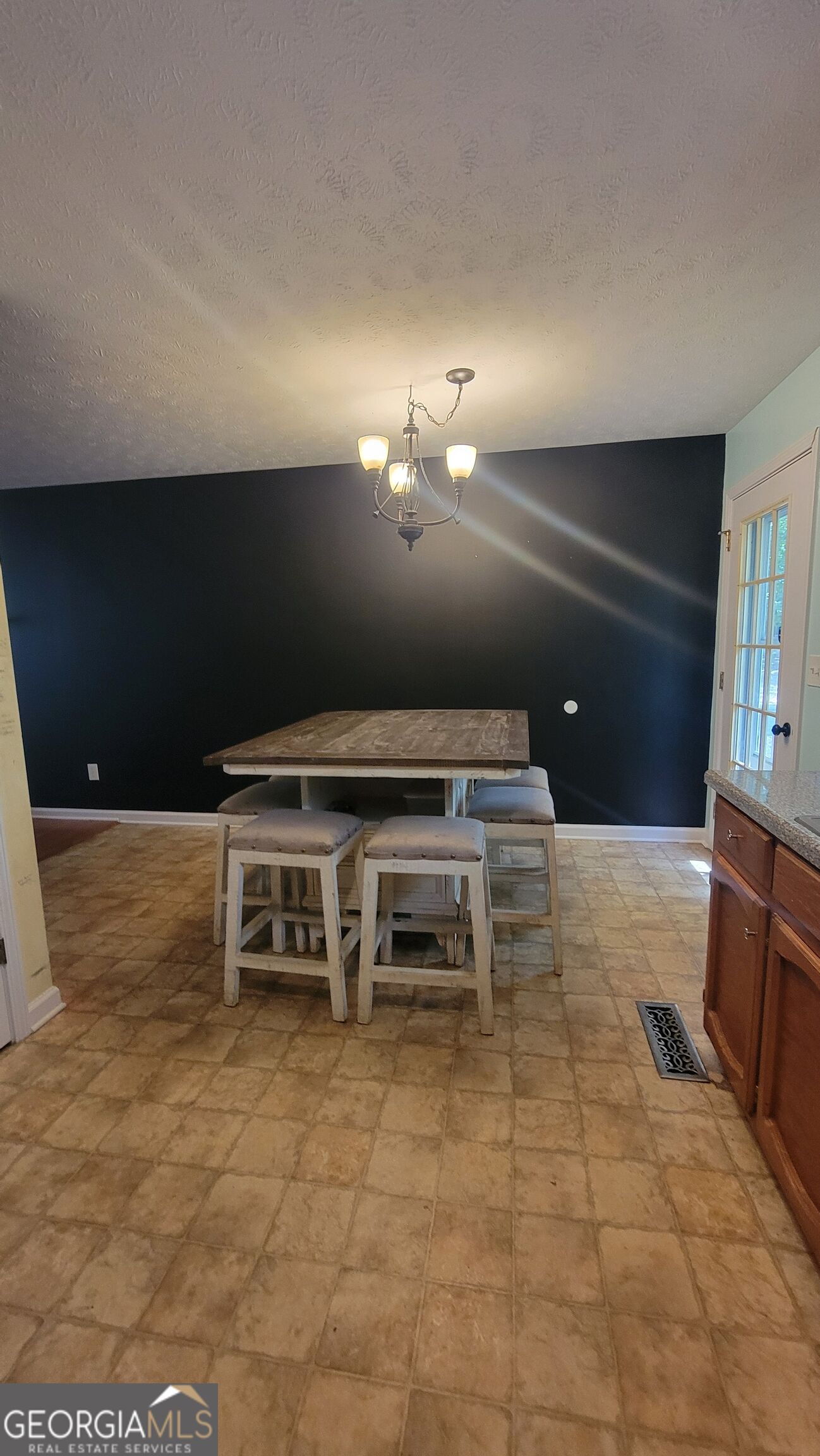 124 Taylors Lane Property Photo 10