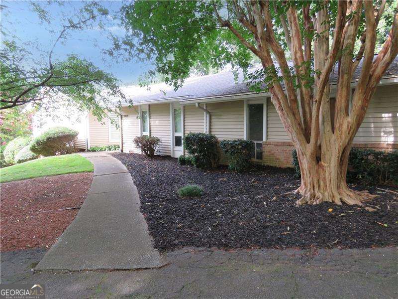 2079 Silversmith Lane Property Photo 3