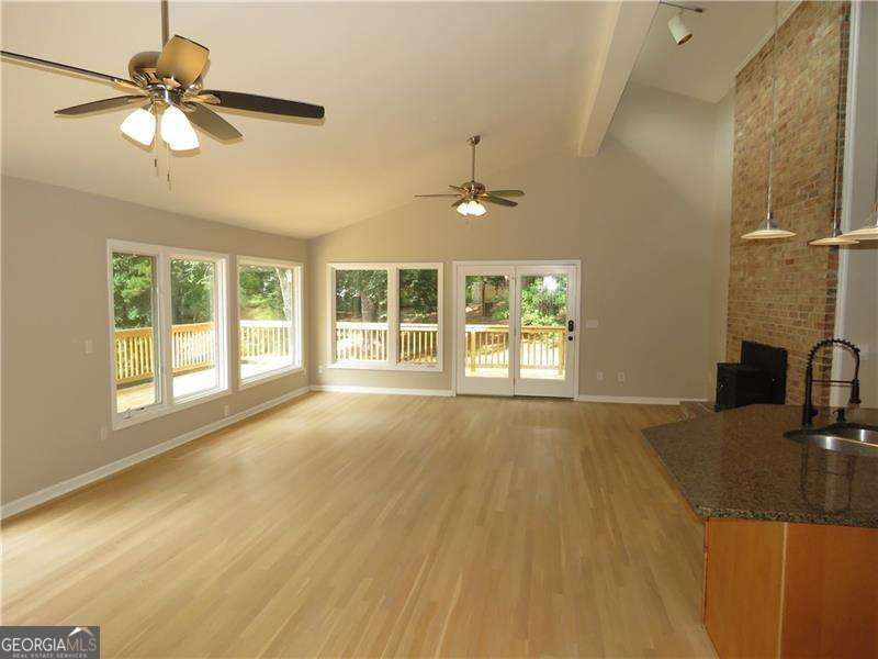 2079 Silversmith Lane Property Photo 9