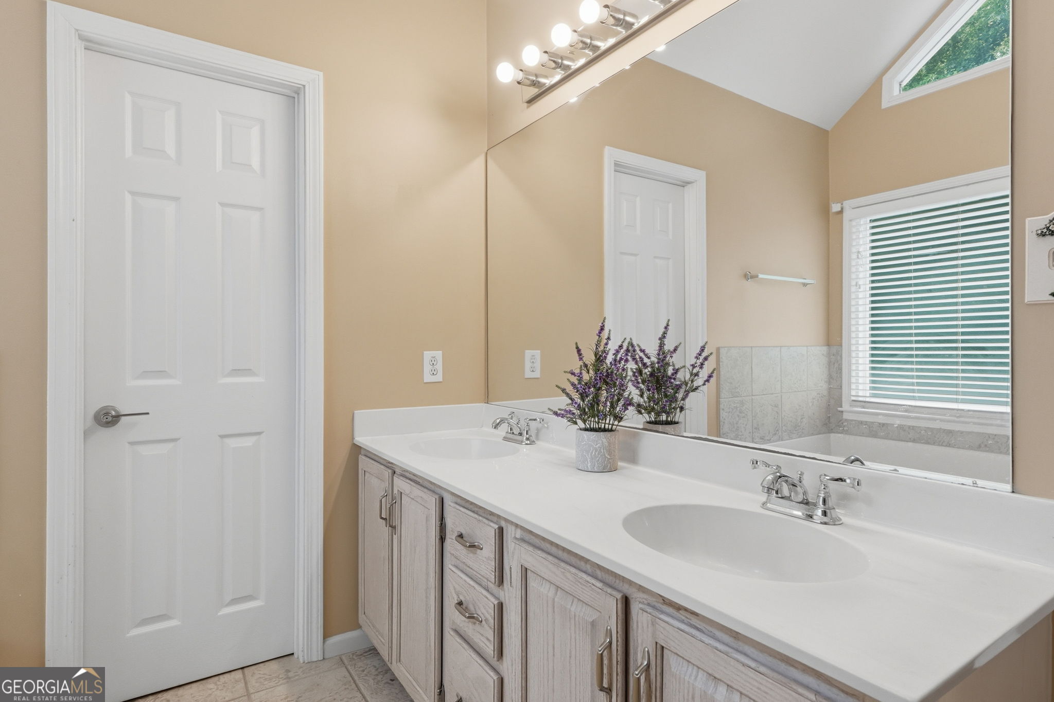 118 Kimmer Road Property Photo 22