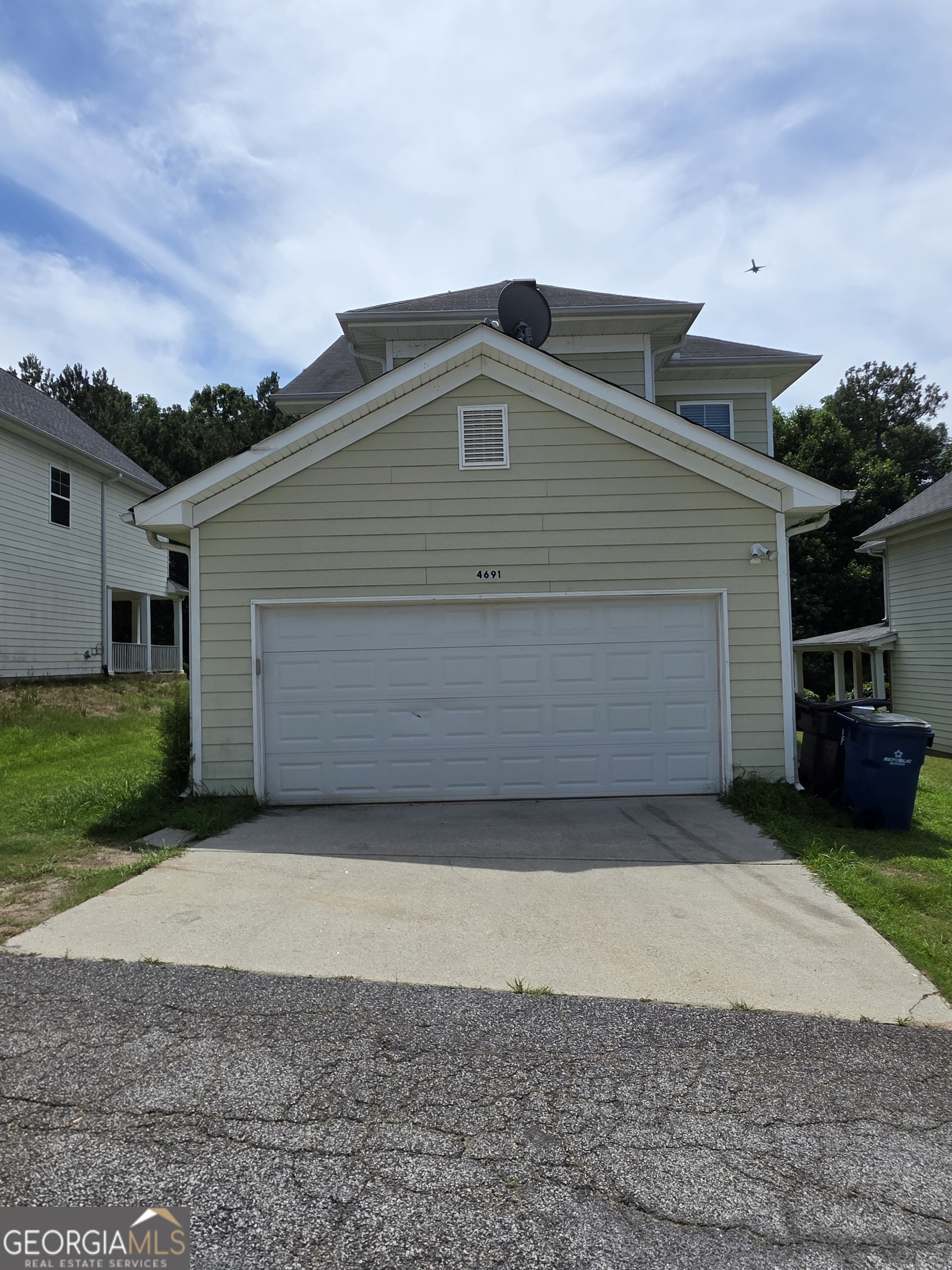 4691 Highpoint Lane Property Photo 4