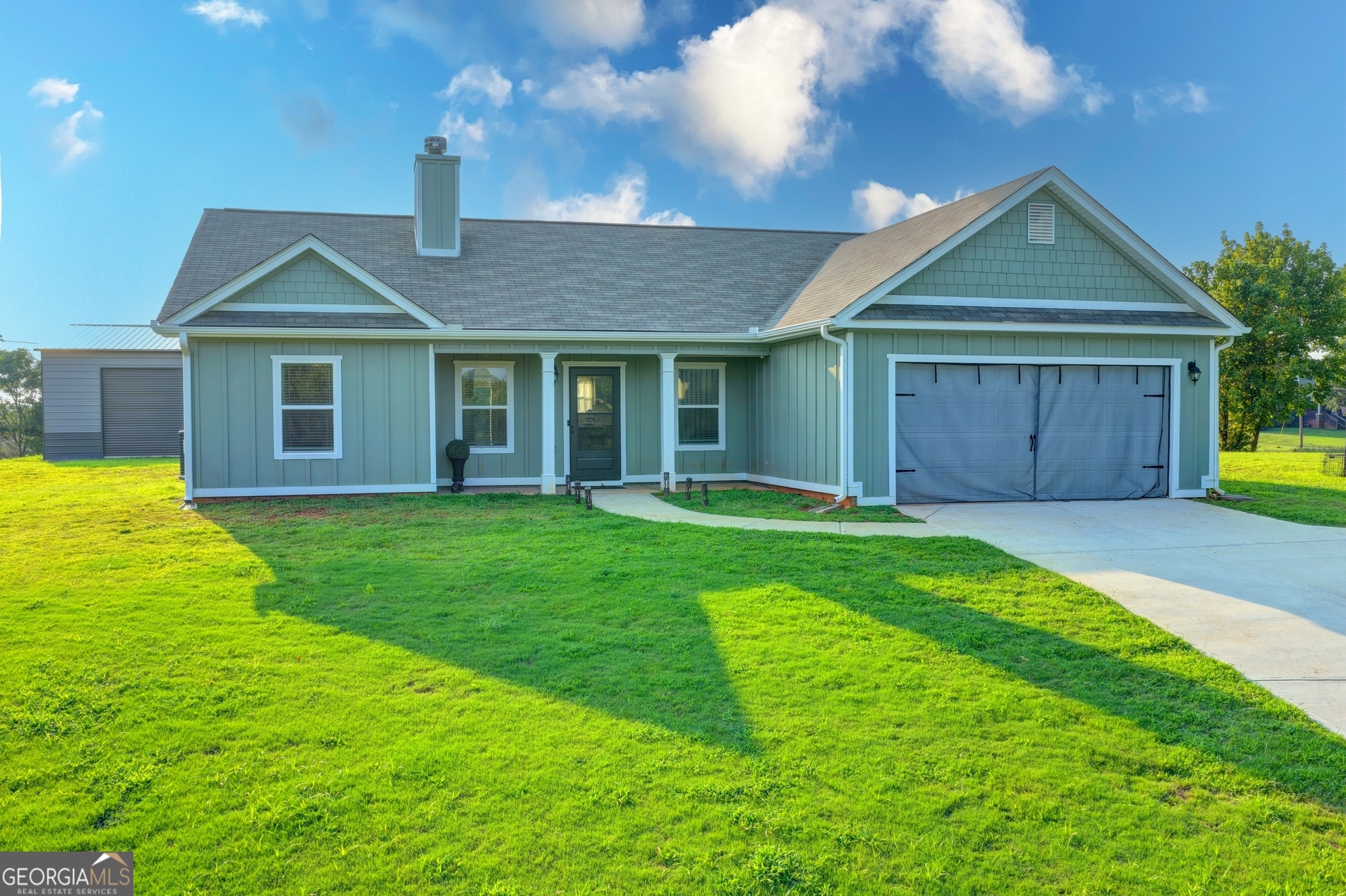2851 Dawkins Road Property Photo 1