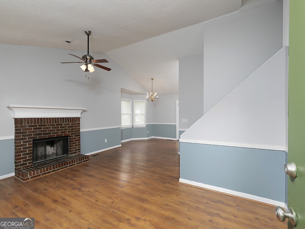 16 Huntcliff Drive Property Photo 3