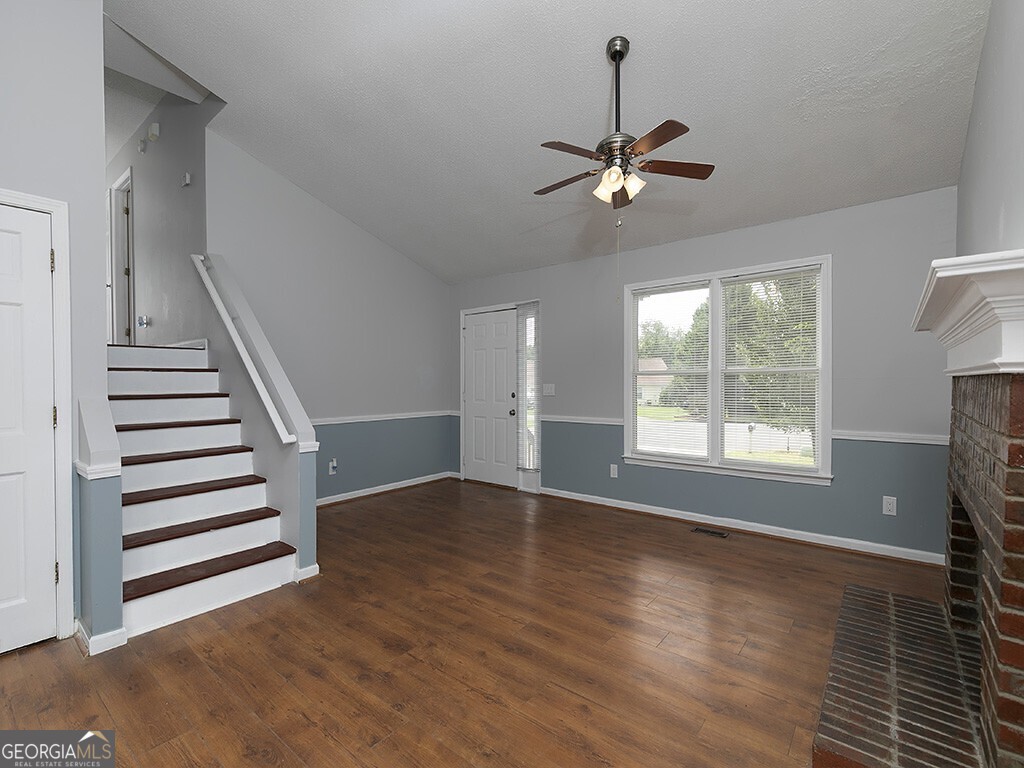 16 Huntcliff Drive Property Photo 4