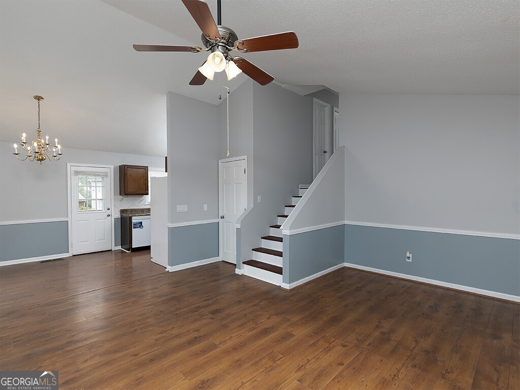 16 Huntcliff Drive Property Photo 6