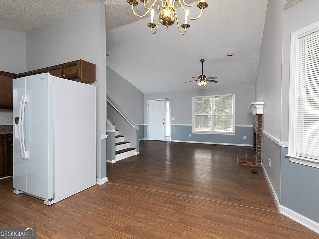 16 Huntcliff Drive Property Photo 8