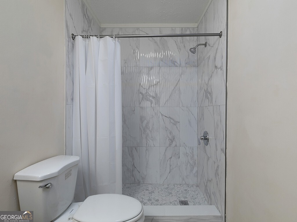 16 Huntcliff Drive Property Photo 21