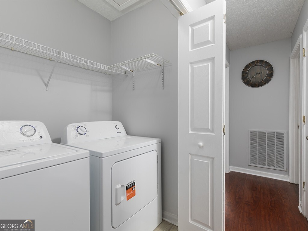 16 Huntcliff Drive Property Photo 22