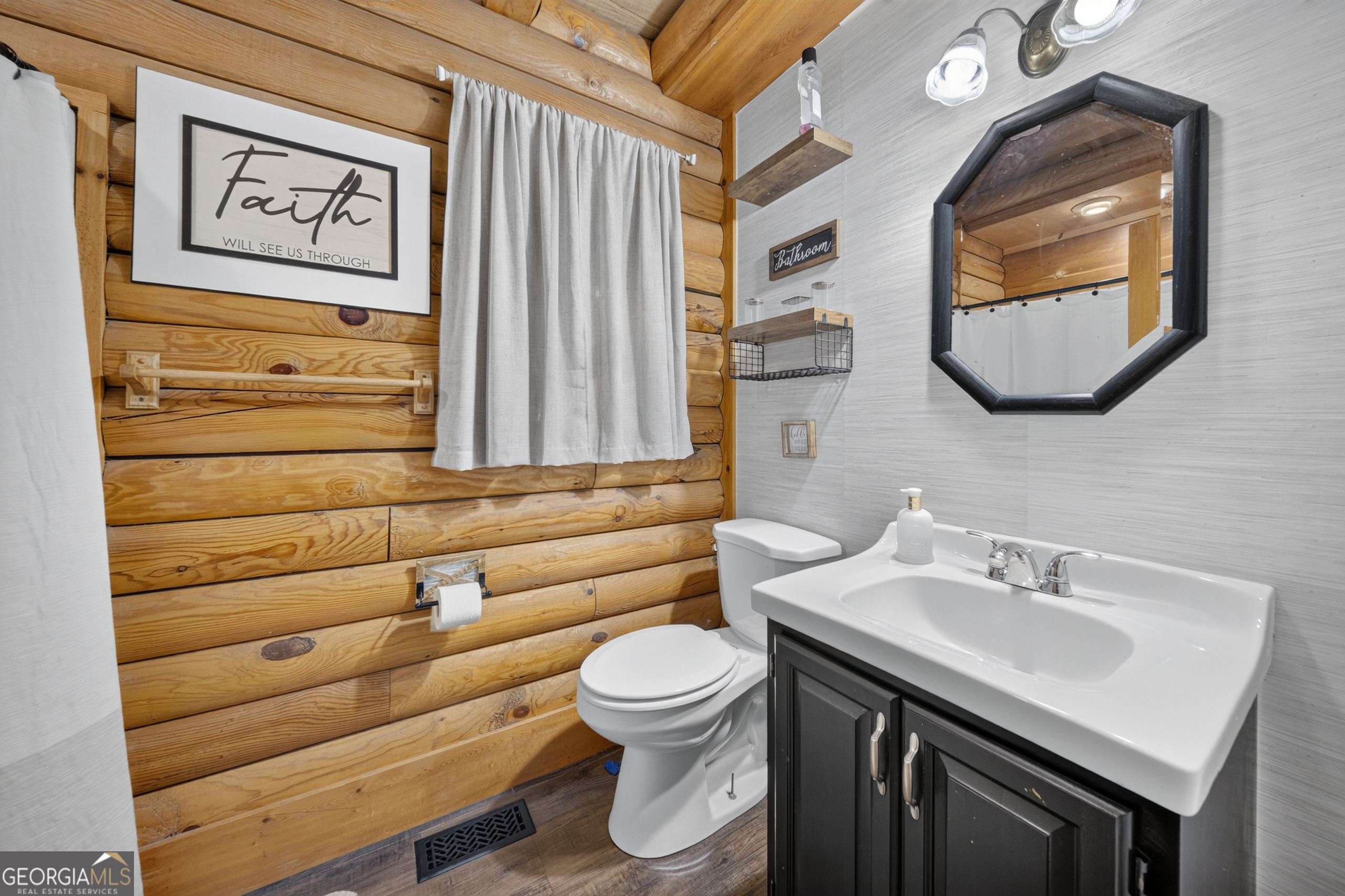 5454 Carolean Street Property Photo 8