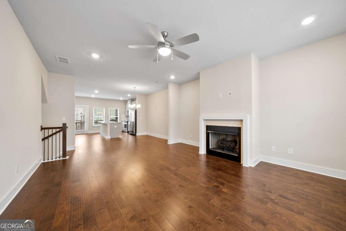 3761 Oxford Circle Property Photo 2