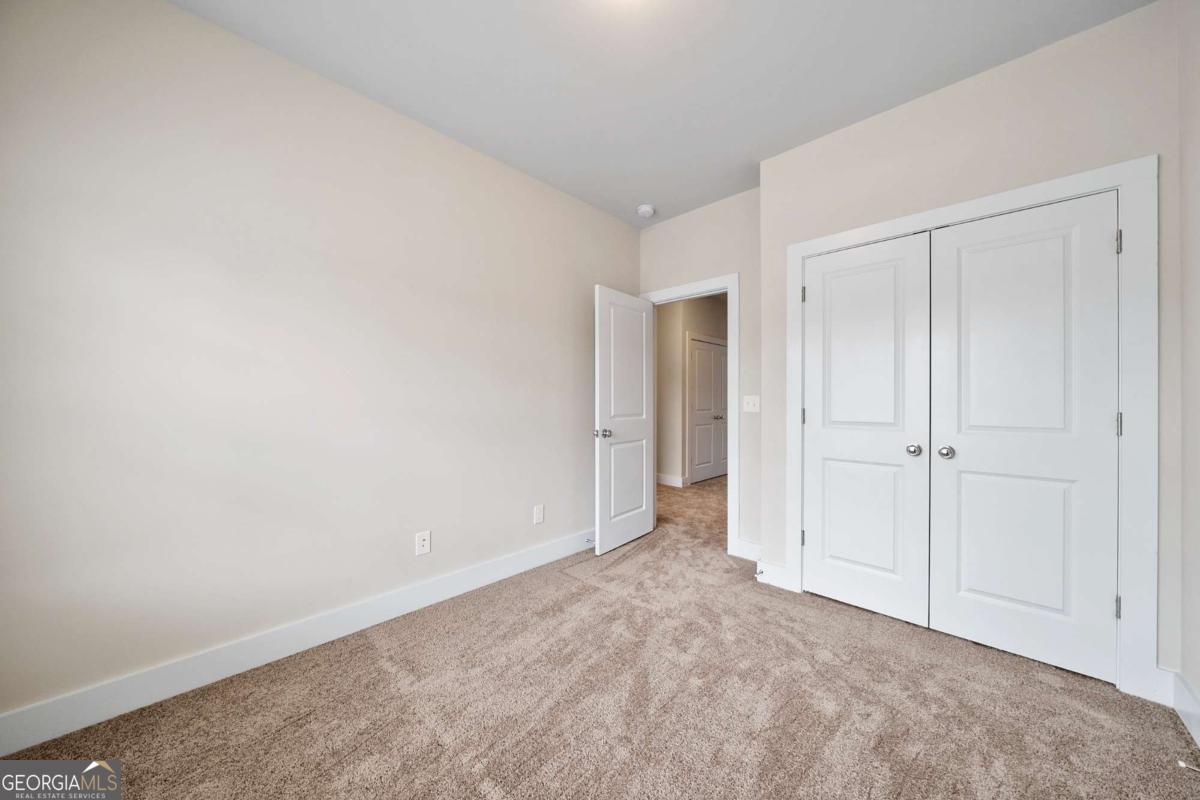 3761 Oxford Circle Property Photo 12