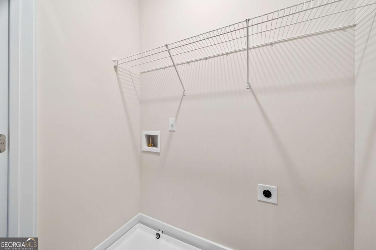 3761 Oxford Circle Property Photo 14