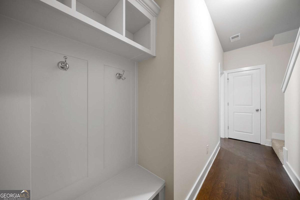 3761 Oxford Circle Property Photo 21