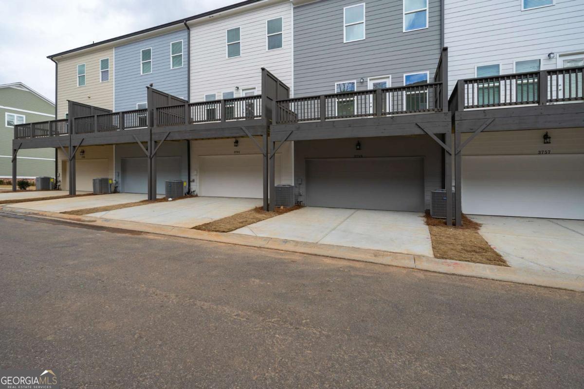 3761 Oxford Circle Property Photo 23