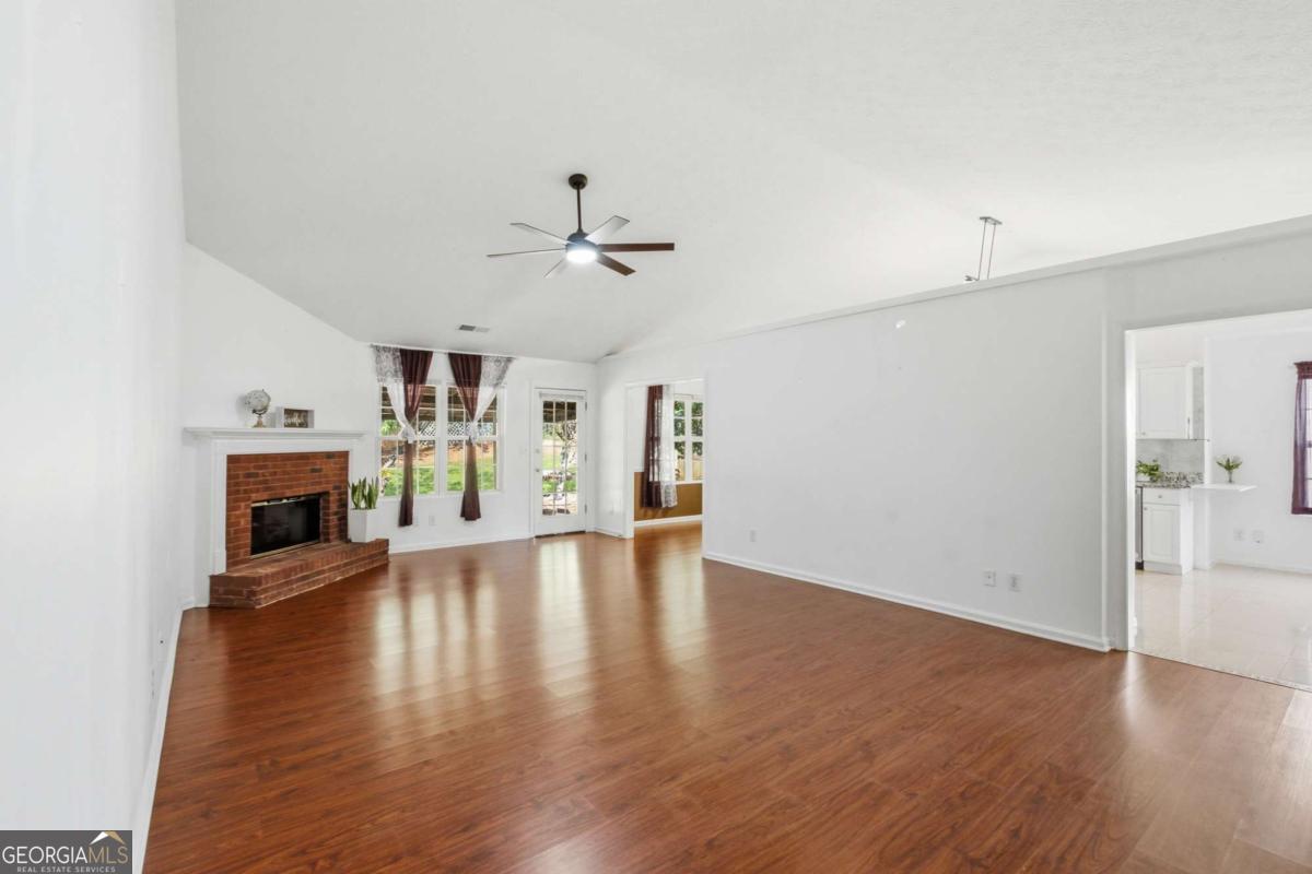 575 Chandon Way Property Photo 3