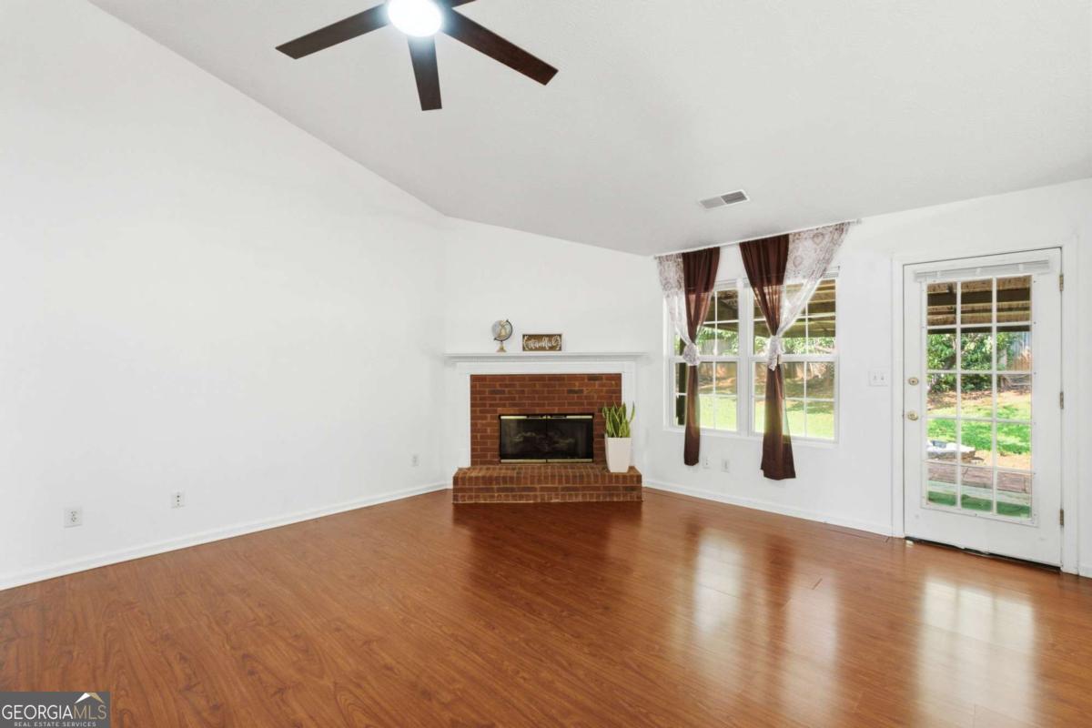 575 Chandon Way Property Photo 4