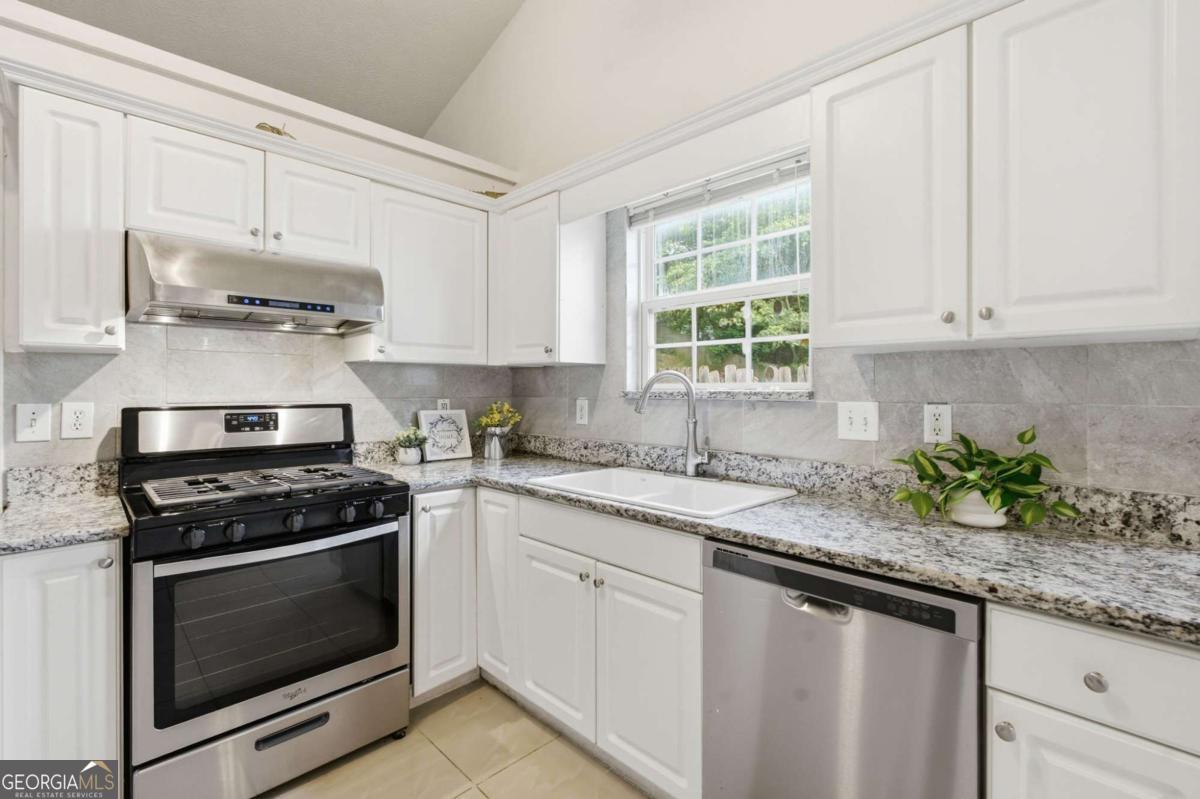 575 Chandon Way Property Photo 8
