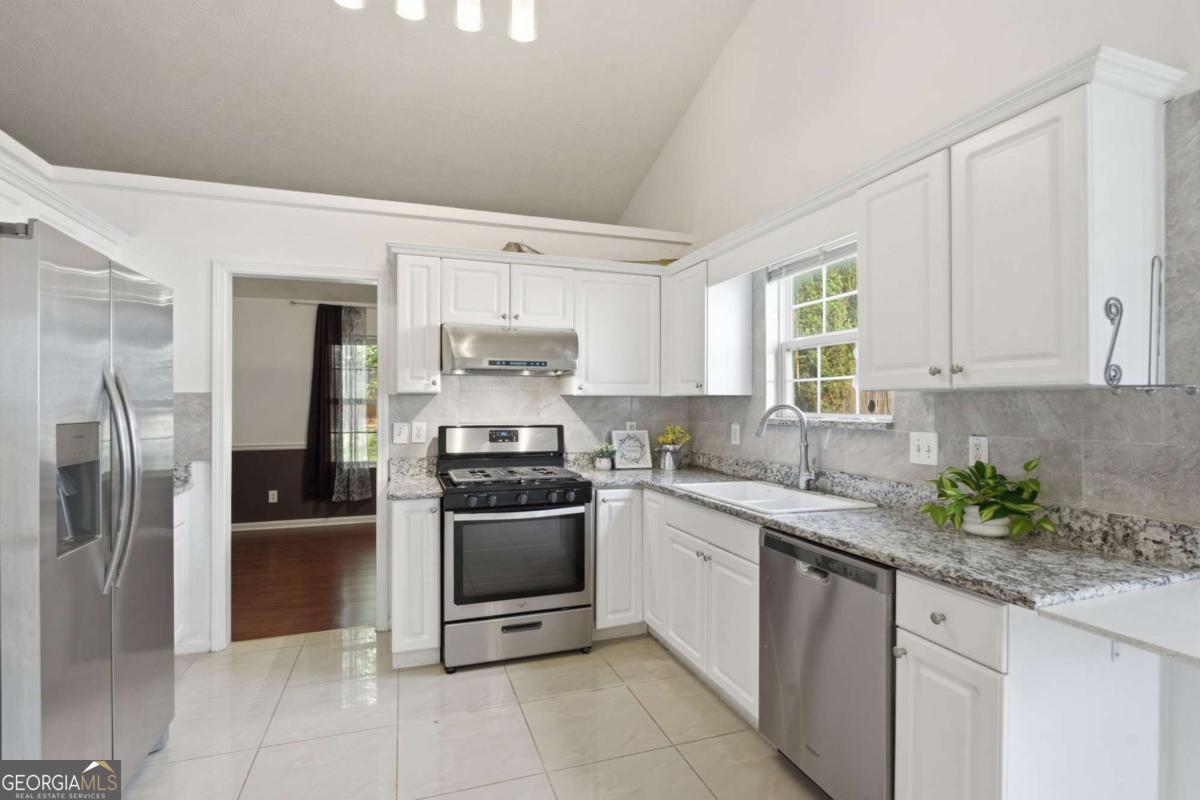 575 Chandon Way Property Photo 9