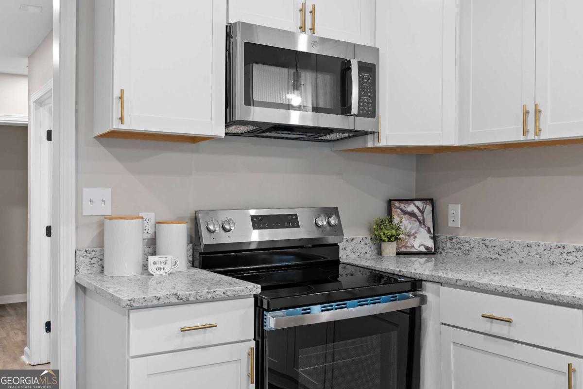118 Perry Street Property Photo 9