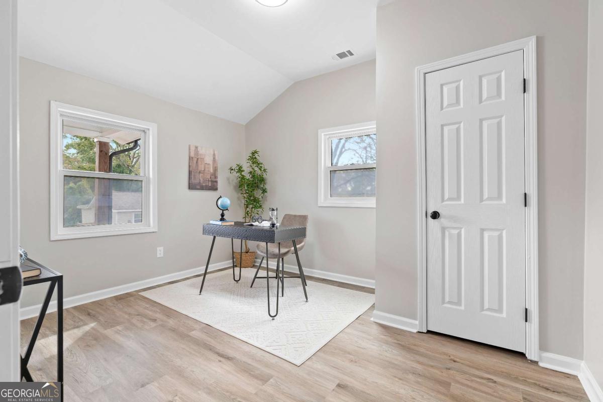 118 Perry Street Property Photo 14