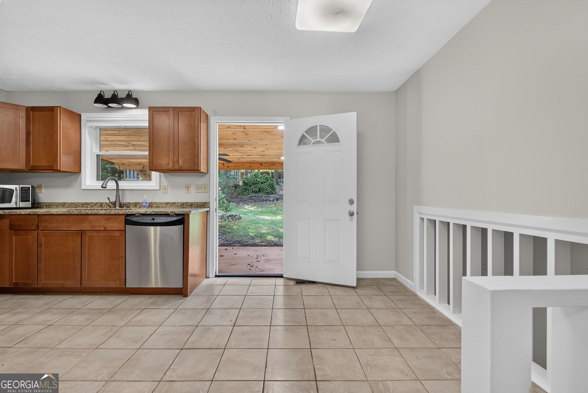 3681 Chestnut Lake Court Property Photo 16
