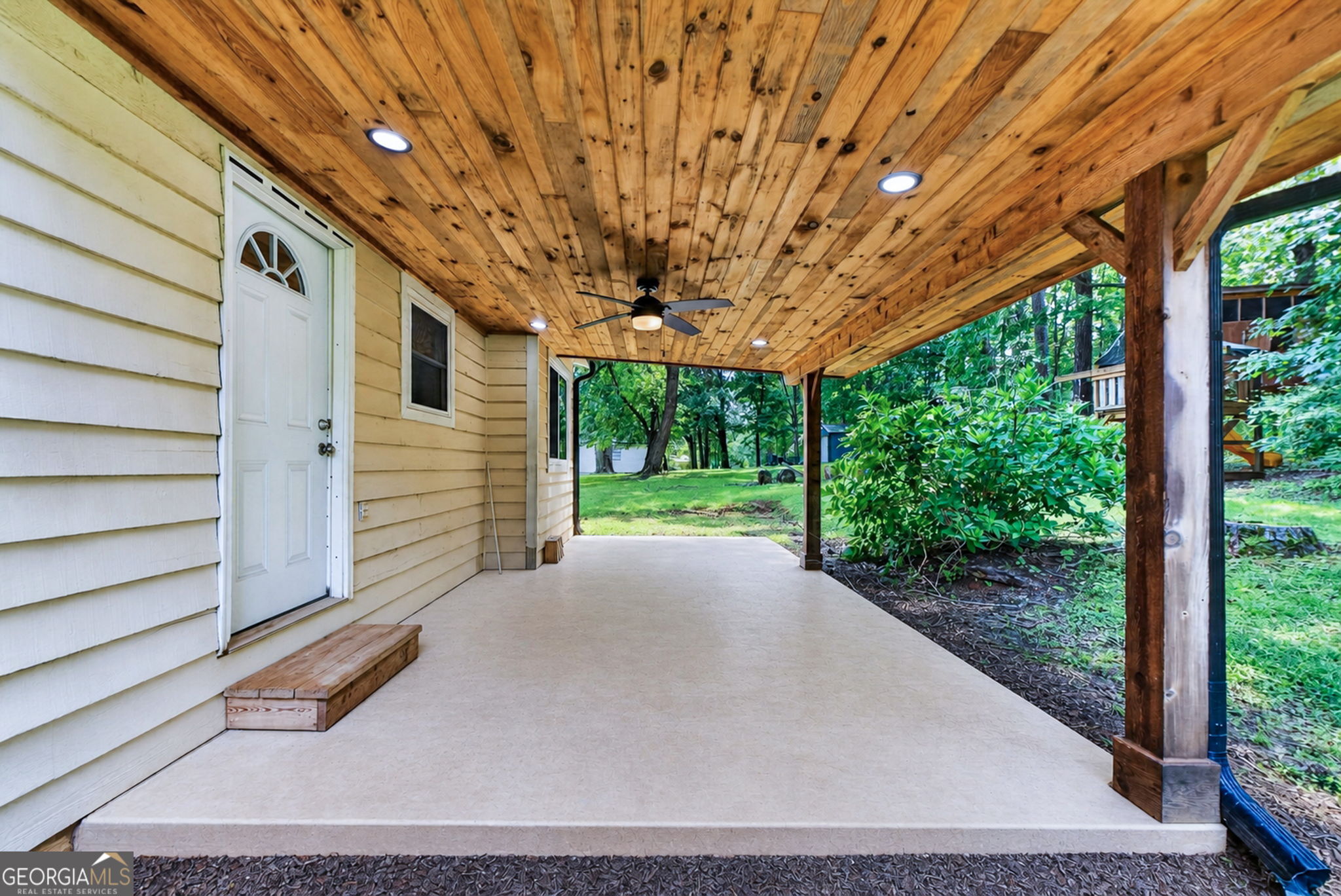 3681 Chestnut Lake Court Property Photo 17