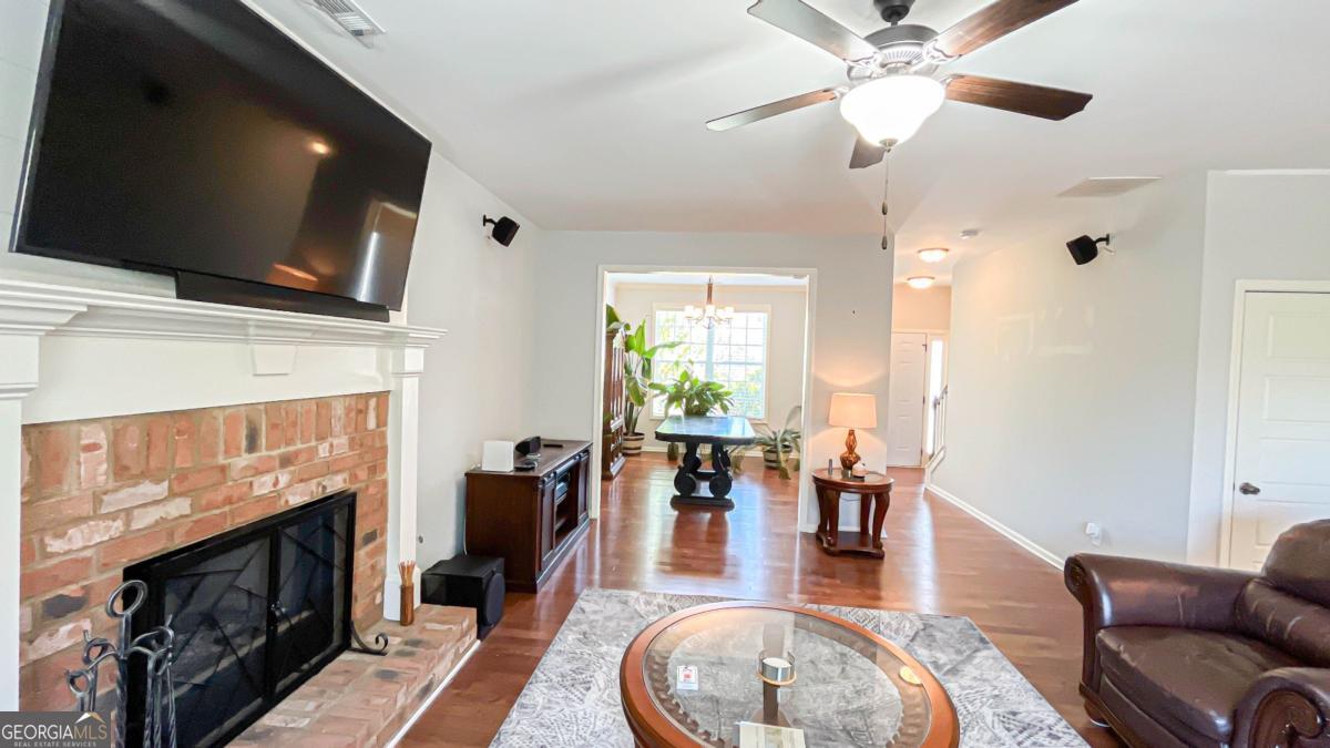 3835 Hawk Tail Drive Property Photo 5